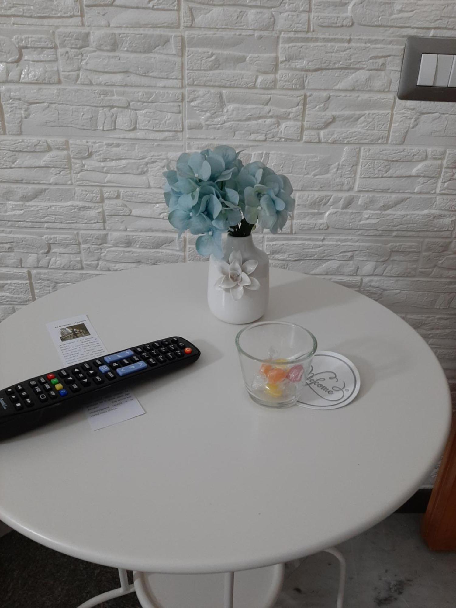 Le Ginestre In Centro Bed & Breakfast Салерно Стая снимка